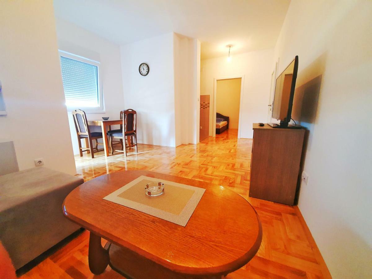 Apartman 44 บิเยลยินา ภายนอก รูปภาพ